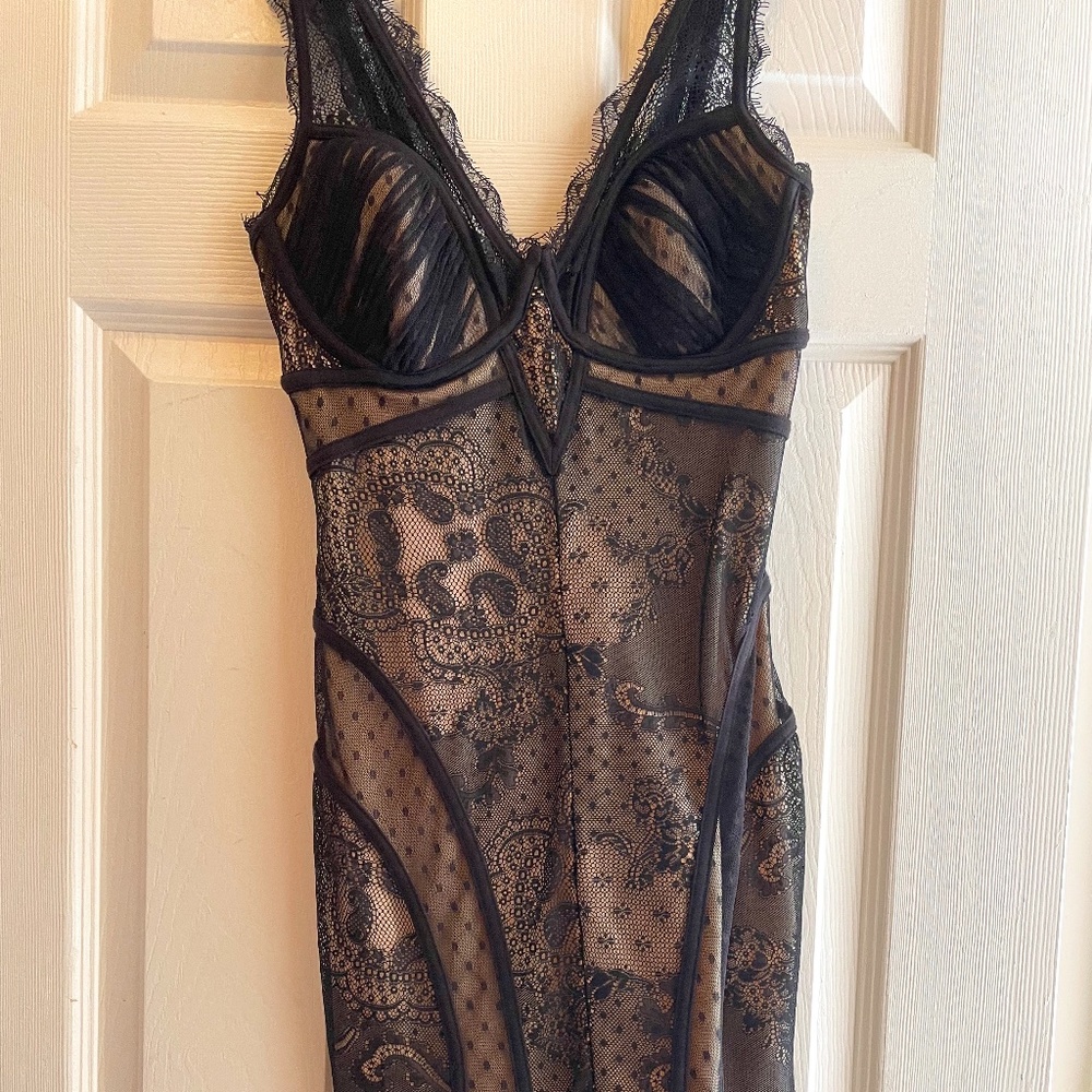 BEBE.V NECK LACE DRESS - XS